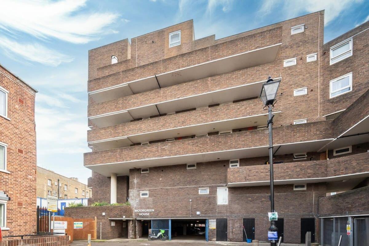 Appartamento Cozy 1-bedroom Oasis With Balcony In London's Heart Londra