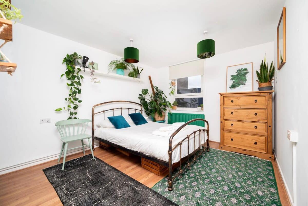 Appartamento Cozy 1-bedroom Oasis With Balcony In London's Heart Londra